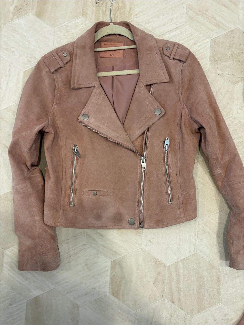 Leather jacket - Picture 2 of 4